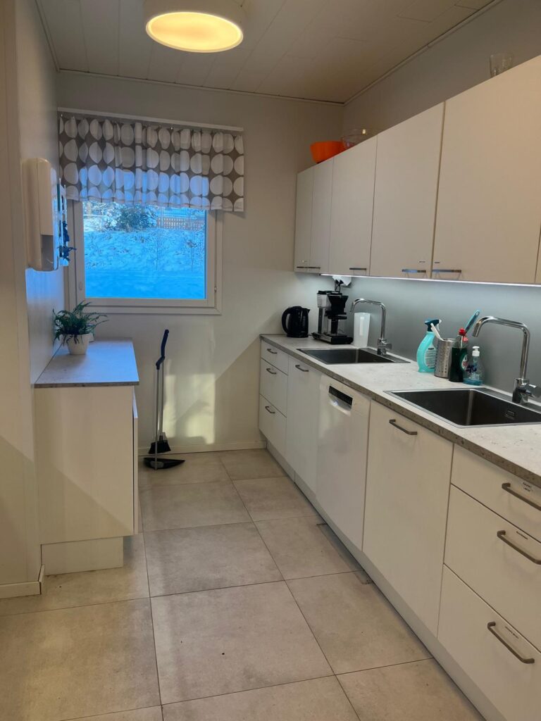 Familar Ylöjärvi: siisti keittiö