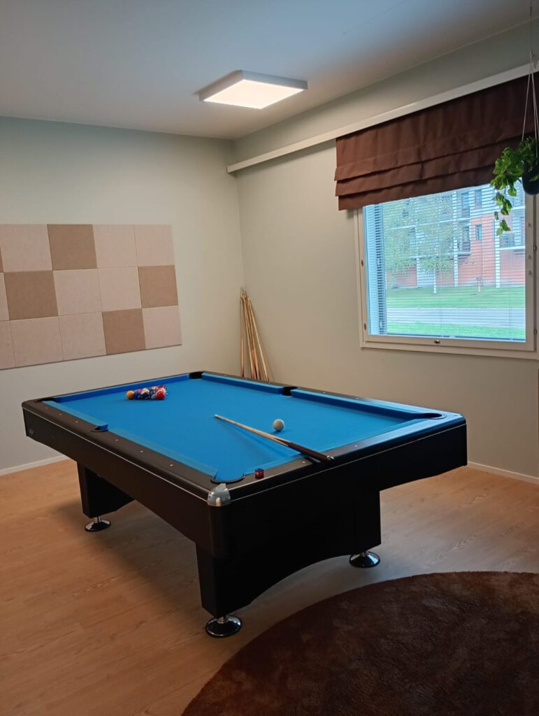 Yksikön biljardihuone