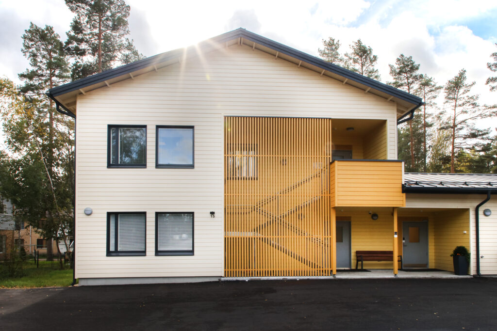 Yksikkö ulkoa päin edestä.